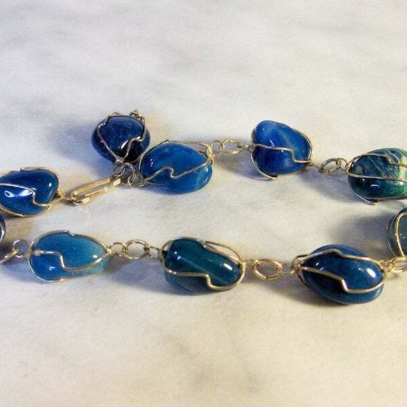 Vintage Blue Agate Stone Gold Tone Wrapped Bracelet With Hook Clasp - Picture 2 of 5